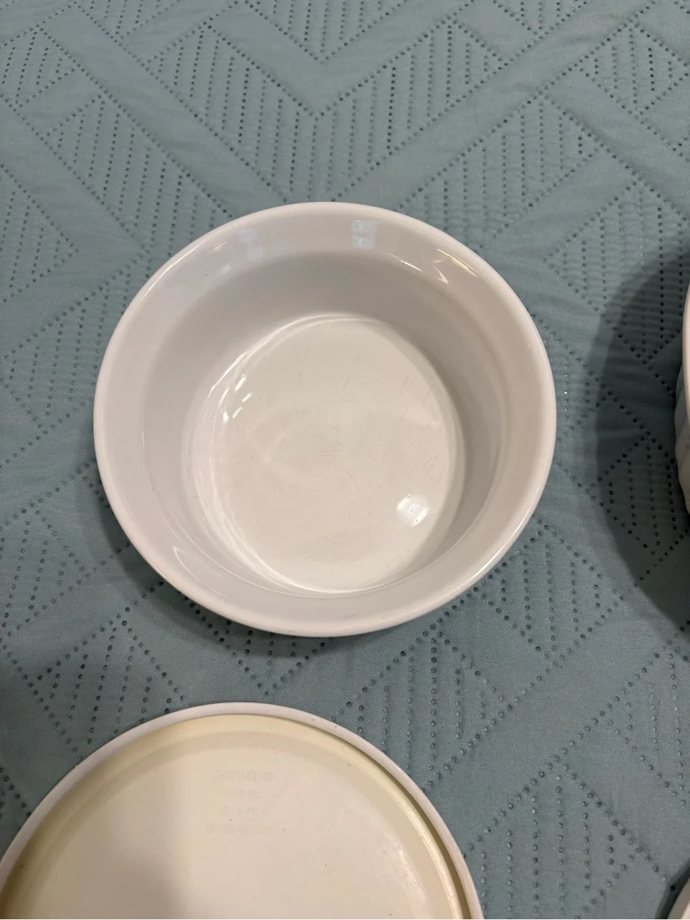 Corning Ware French White Round 16oz & a 1.4 L Oval Casserole Dish Both W/Lids